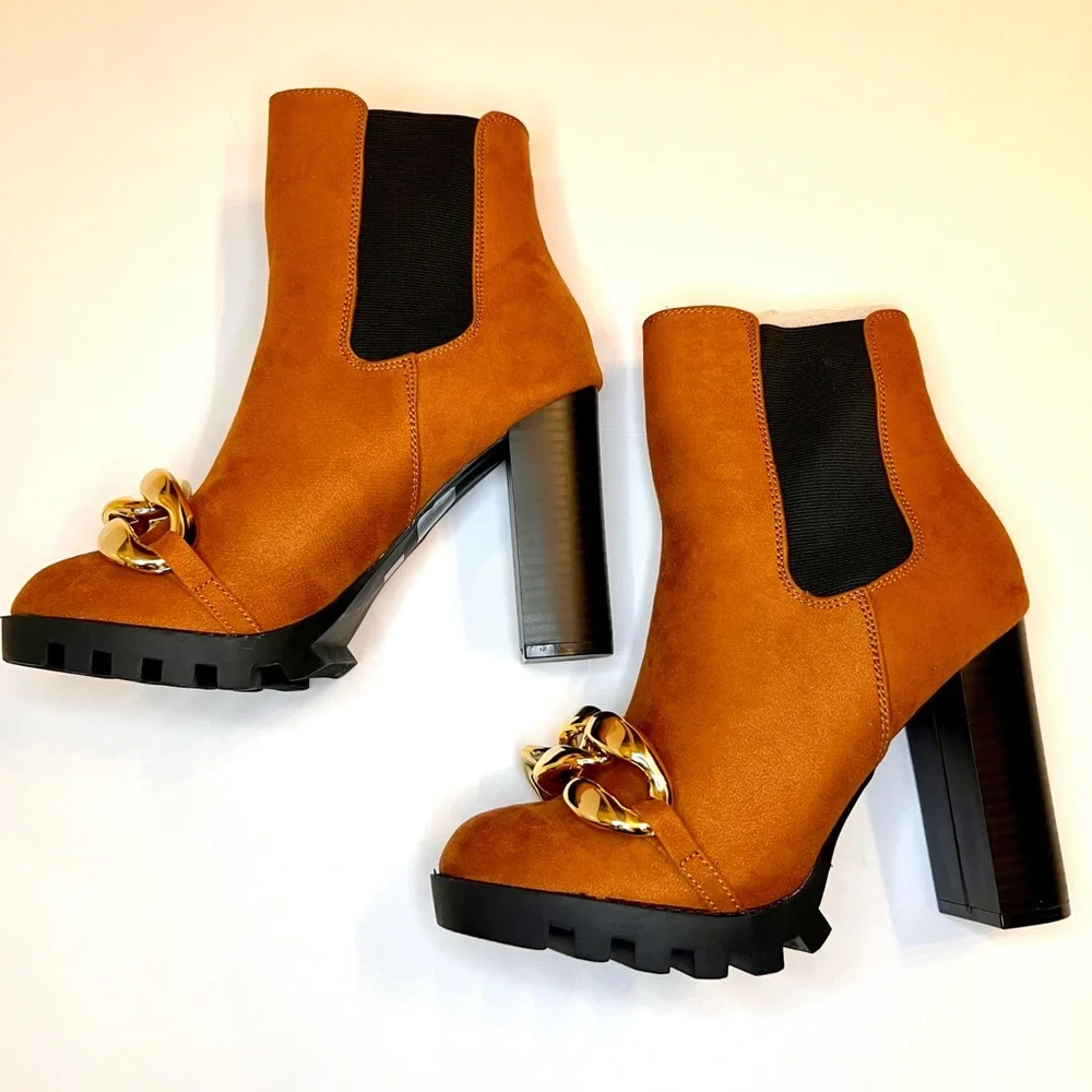 NWT Lux Chelsea Combat Ankle Boots - Chestnut Tan Brown w/Gold Chain Detail - Picture 4 of 10